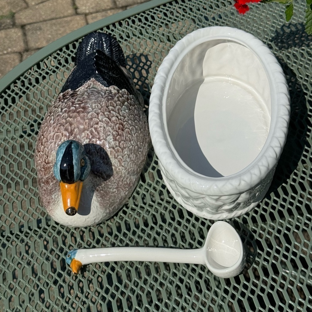 Vintage~Bordello Pinheiro~Duck Nesting in a Basket~Soup Tureen W/Ladle~Nice~G22 - Picture 5 of 6